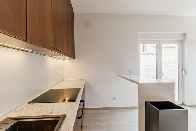Lakeview Apartments